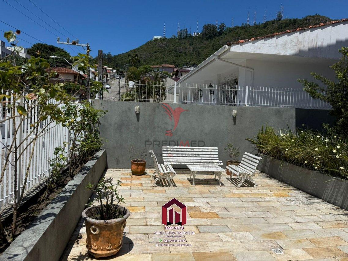 Linda Casa em Florianópolis, SC Brasil -Bairro Trindade com 4 dormitórios, sendo 2 suítes  João Pessoa - 