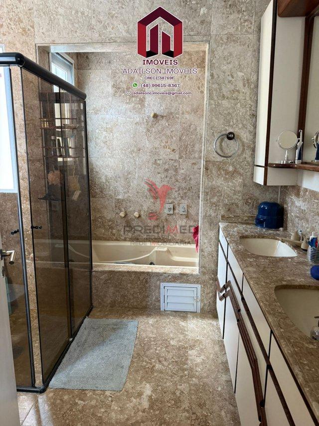 Linda Casa em Florianópolis, SC Brasil -Bairro Trindade com 4 dormitórios, sendo 2 suítes  João Pessoa - 