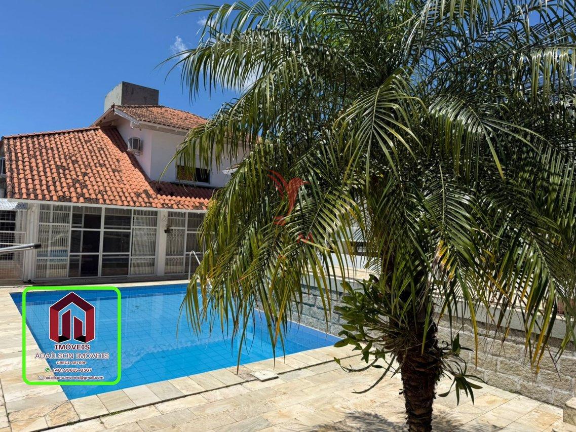 Linda Casa em Florianópolis, SC Brasil -Bairro Trindade com 4 dormitórios, sendo 2 suítes  João Pessoa - 