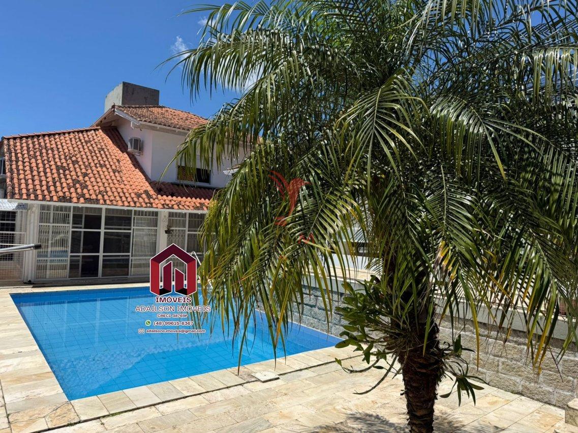 Linda Casa em Florianópolis, SC Brasil -Bairro Trindade com 4 dormitórios, sendo 2 suítes  João Pessoa - 