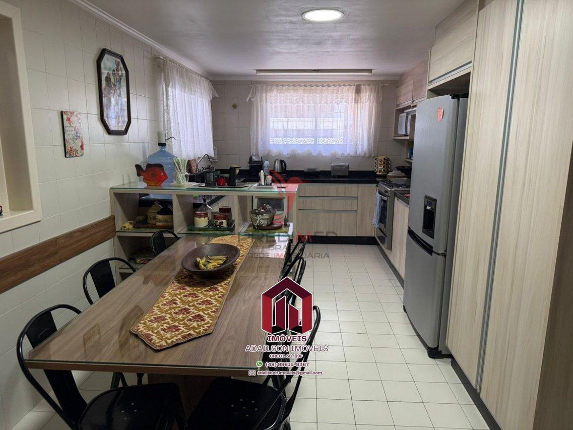 Linda Casa em Florianópolis, SC Brasil -Bairro Trindade com 4 dormitórios, sendo 2 suítes  João Pessoa - 