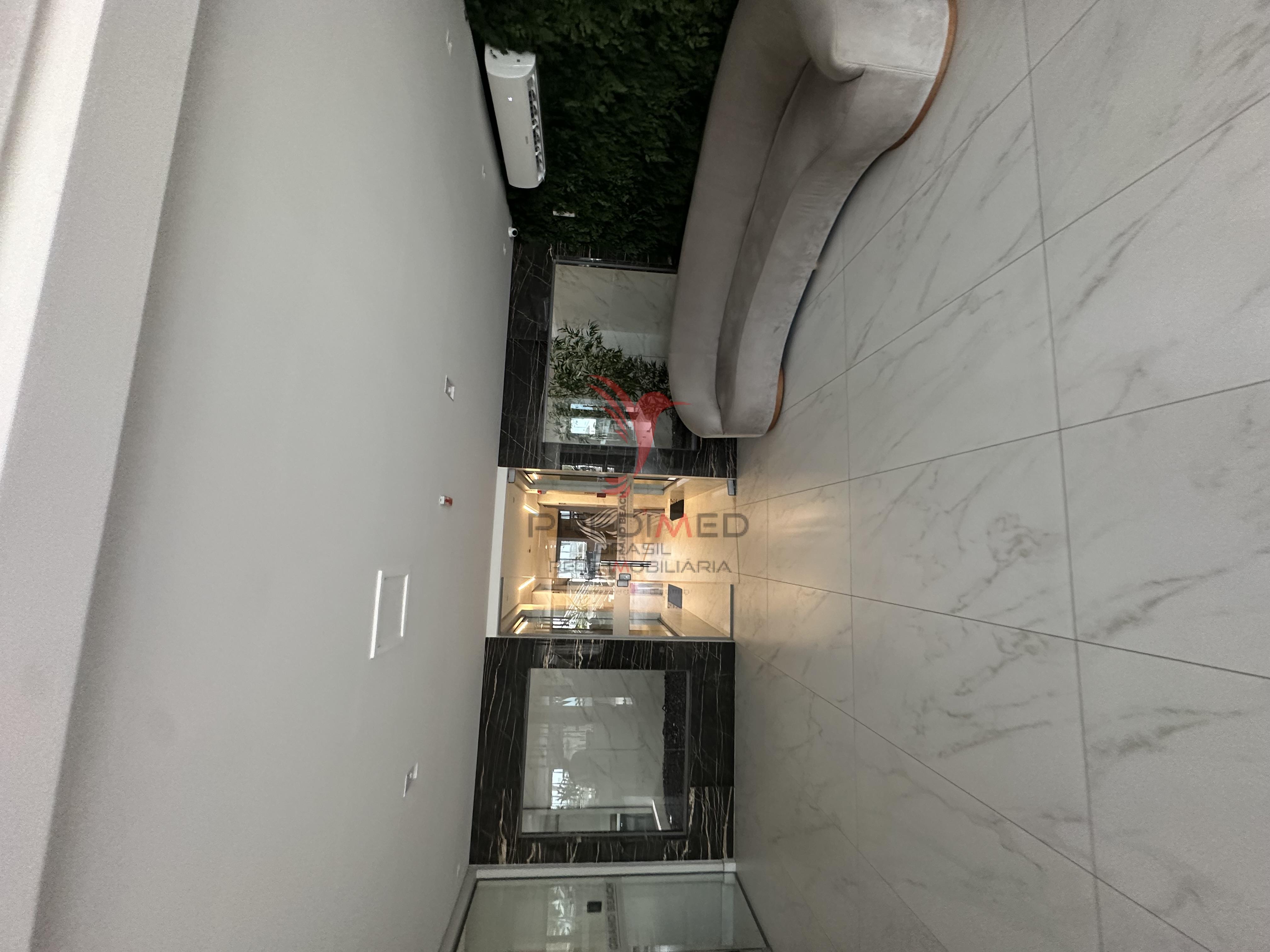 Vende-se apartamento na beira-mar do Cabo Branco, excelente moradia Av. Cabo Branco  João Pessoa - 