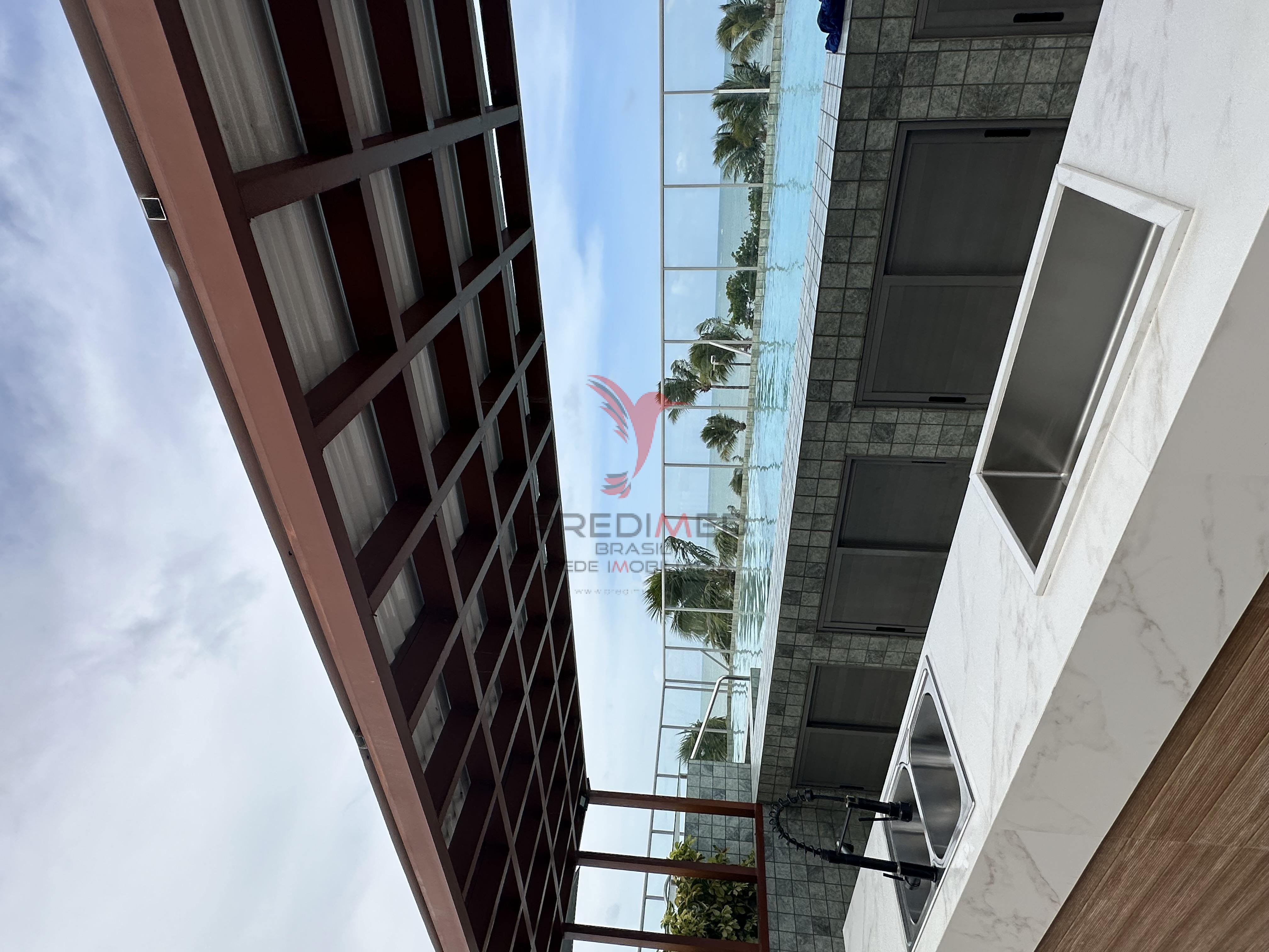 Vende-se apartamento na beira-mar do Cabo Branco, excelente moradia Av. Cabo Branco  João Pessoa - 