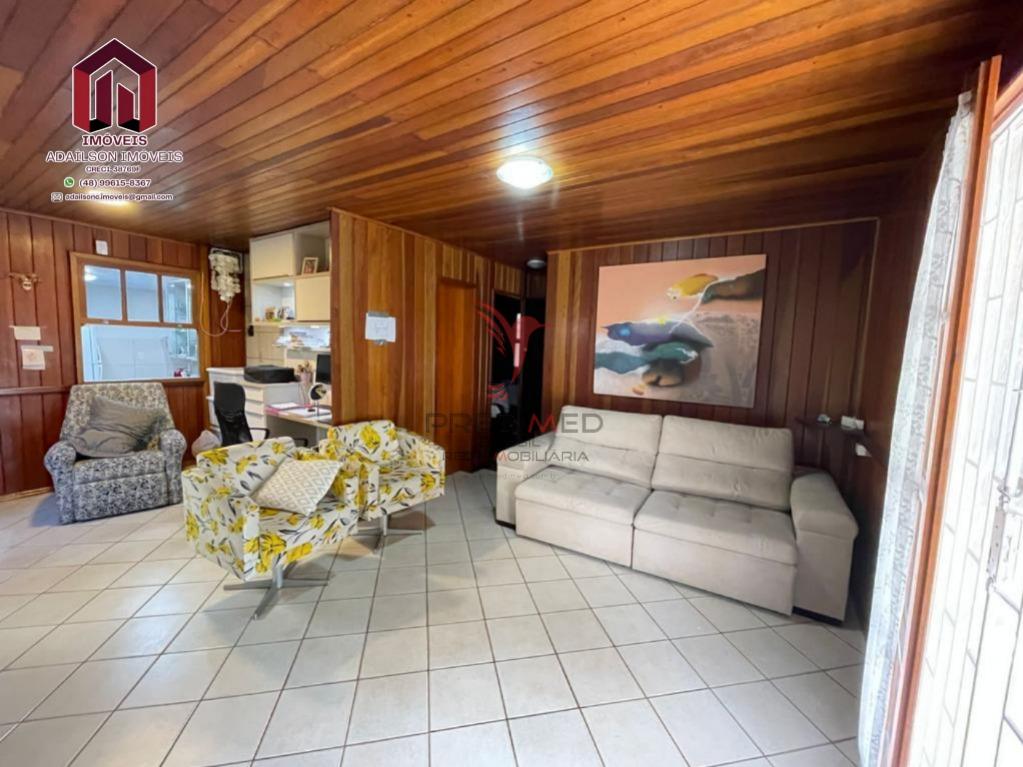 Bel&iacute;ssima casa sozinha no terreno a 700 metros da praia Ingleses. Florian&oacute;polis SC  Florianópolis - 