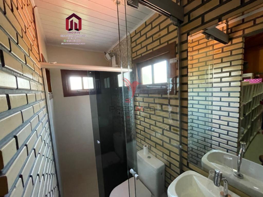 Bel&iacute;ssima casa sozinha no terreno a 700 metros da praia Ingleses. Florian&oacute;polis SC  Florianópolis - 