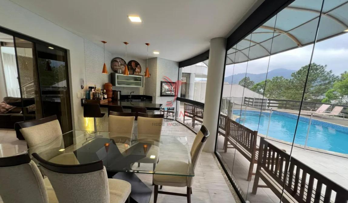 Casa de alto padr&atilde;o mobiliada no Jaragu&aacute; Esquerdo Rua João Carlos Stein Jaraguá do Sul - 