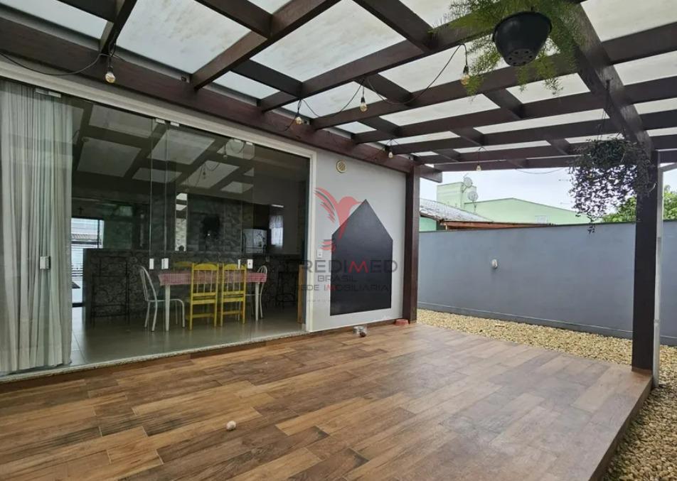 Casa semi mobiliada. Su&iacute;te mais dois quartos  Jaraguá do Sul - 