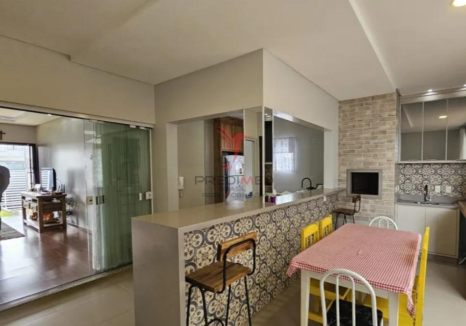 Casa semi mobiliada. Su&iacute;te mais dois quartos  Jaraguá do Sul - 