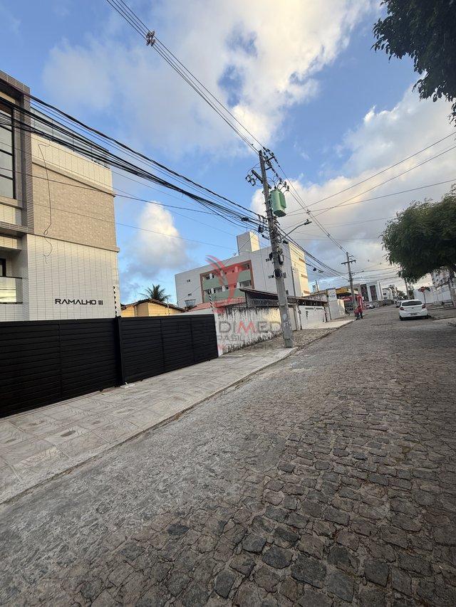 Cobertura duplex com piscina privativa,no bairro banc&aacute;rios em Jo&atilde;o Pessoa  João Pessoa - 