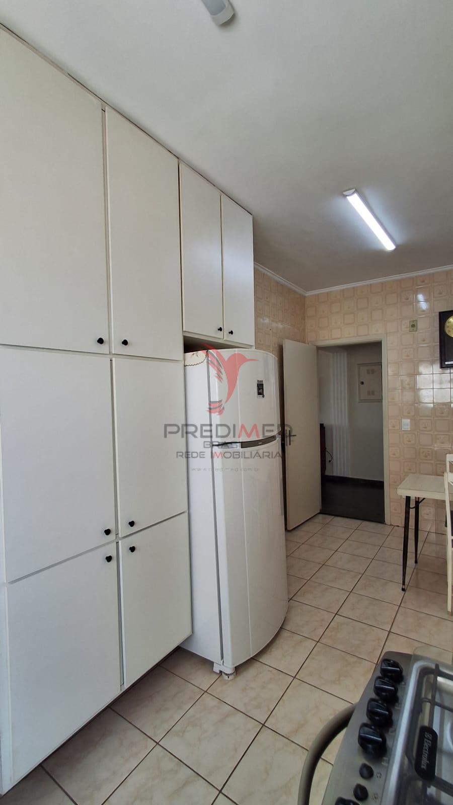 Apartamento Espa&ccedil;oso na Vila Monteiro com 2 banheiros e garagem coberta  - - 
