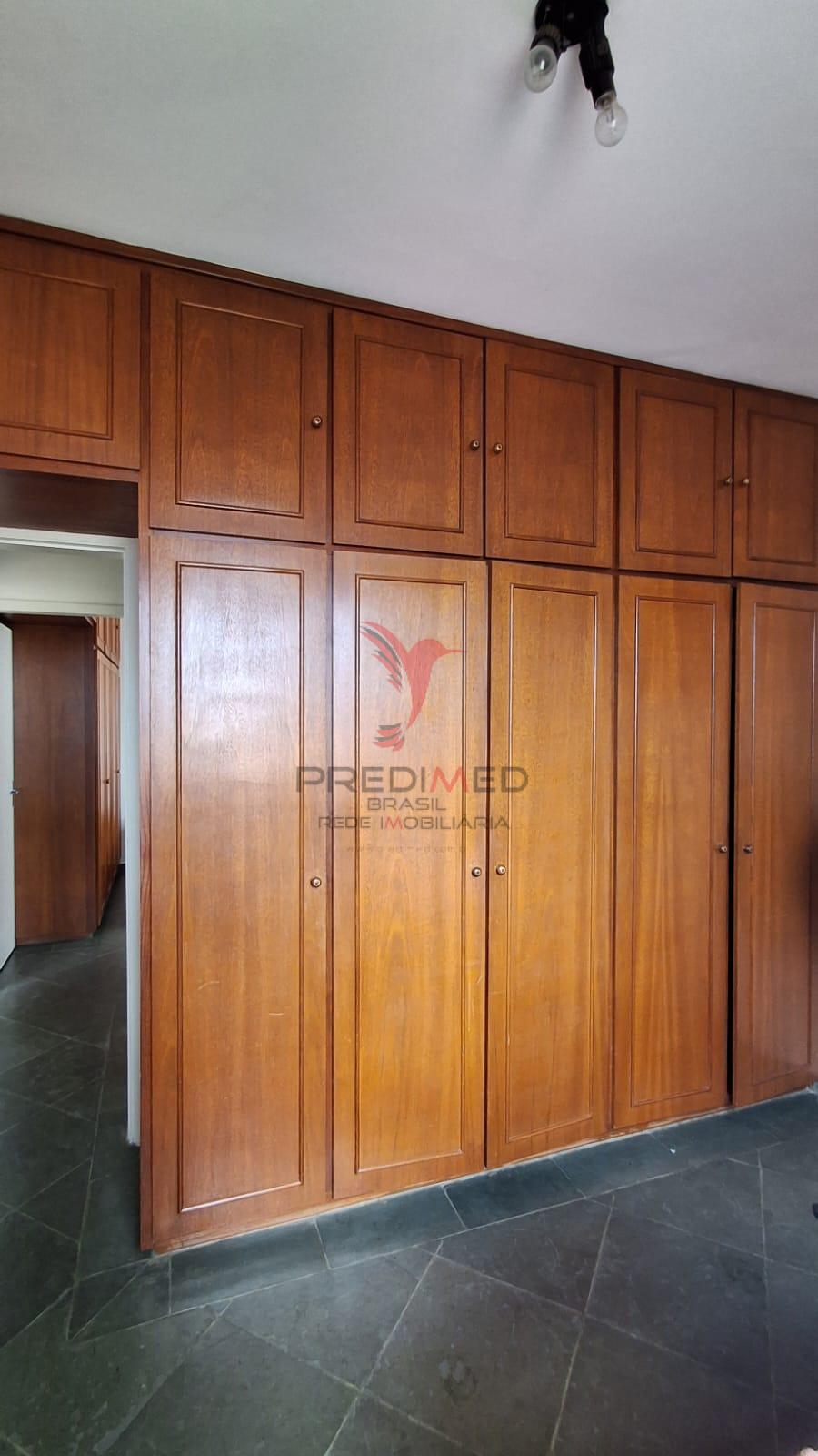 Apartamento Espa&ccedil;oso na Vila Monteiro com 2 banheiros e garagem coberta  - - 