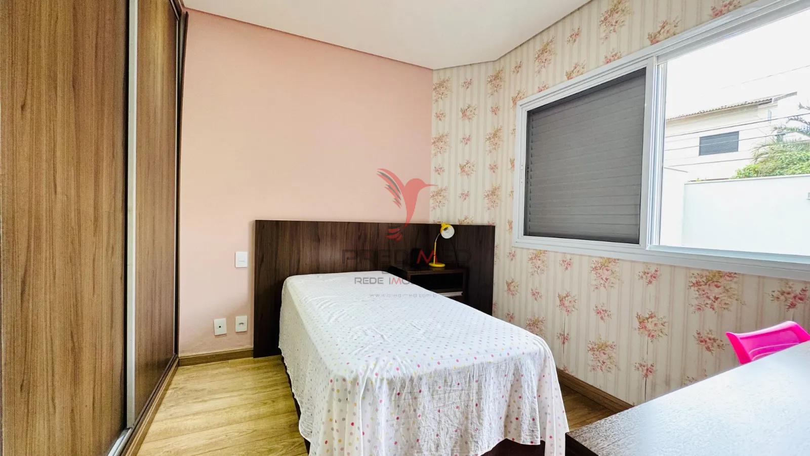 CASA COM 4 SUITES A VENDA EM CONDOM&Iacute;NIO " MARAVILHOSO"  - - 