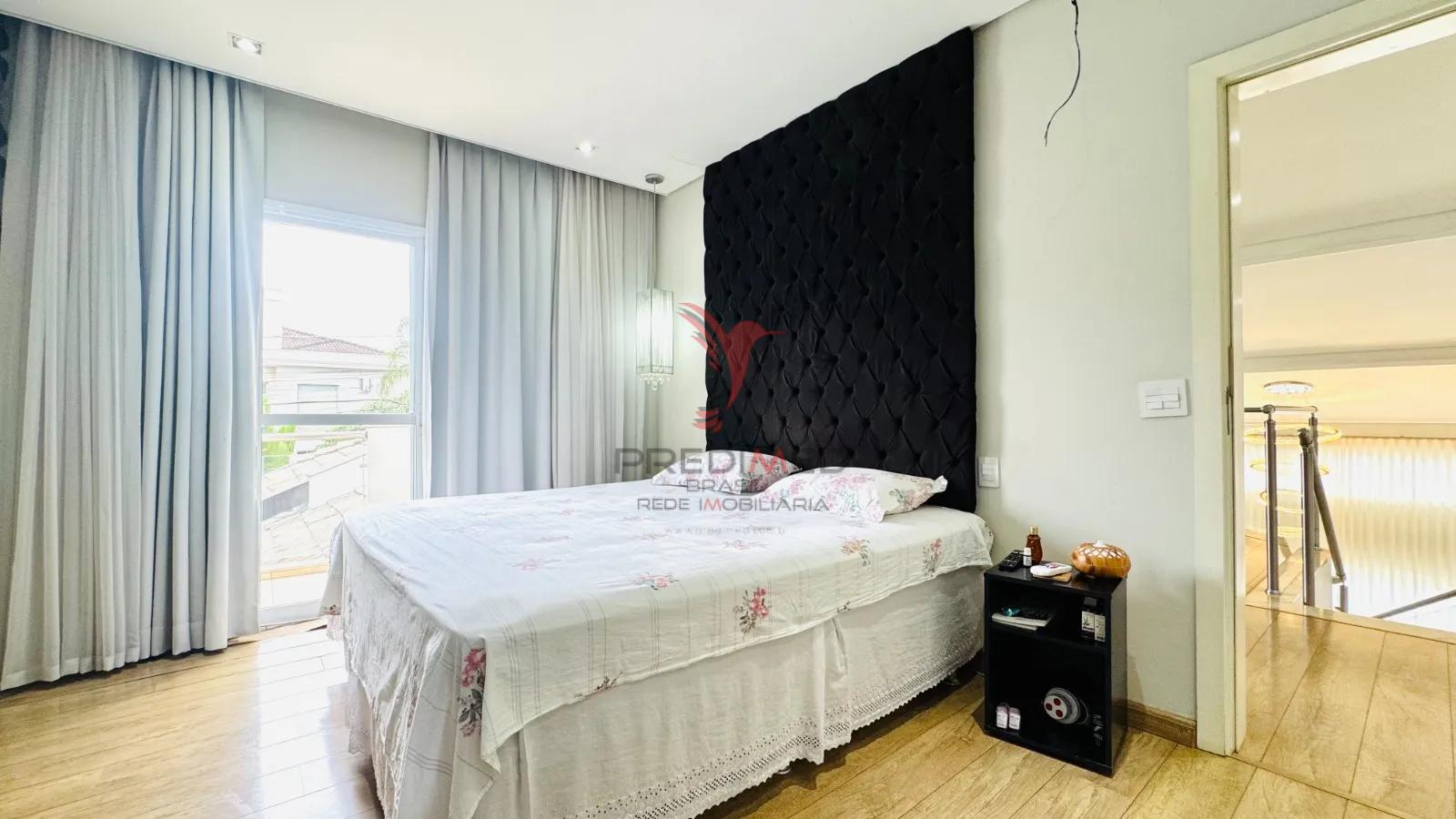 CASA COM 4 SUITES A VENDA EM CONDOM&Iacute;NIO " MARAVILHOSO"  - - 