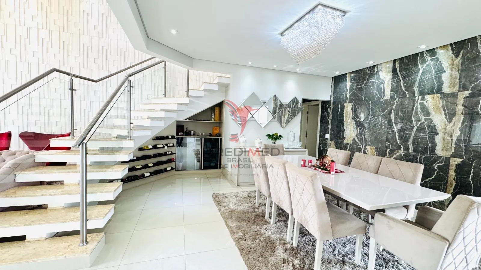 CASA COM 4 SUITES A VENDA EM CONDOM&Iacute;NIO " MARAVILHOSO"  - - 