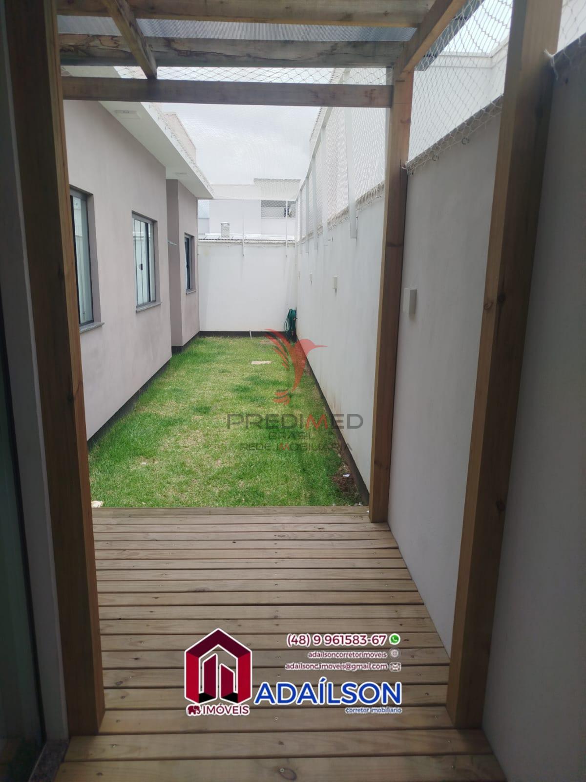 Casa com 3 Quartos sendo um su&iacute;te &agrave; venda, 104m&sup2;  Privativos - 2 vagas Tijucas SC Brasil  João Pessoa - 