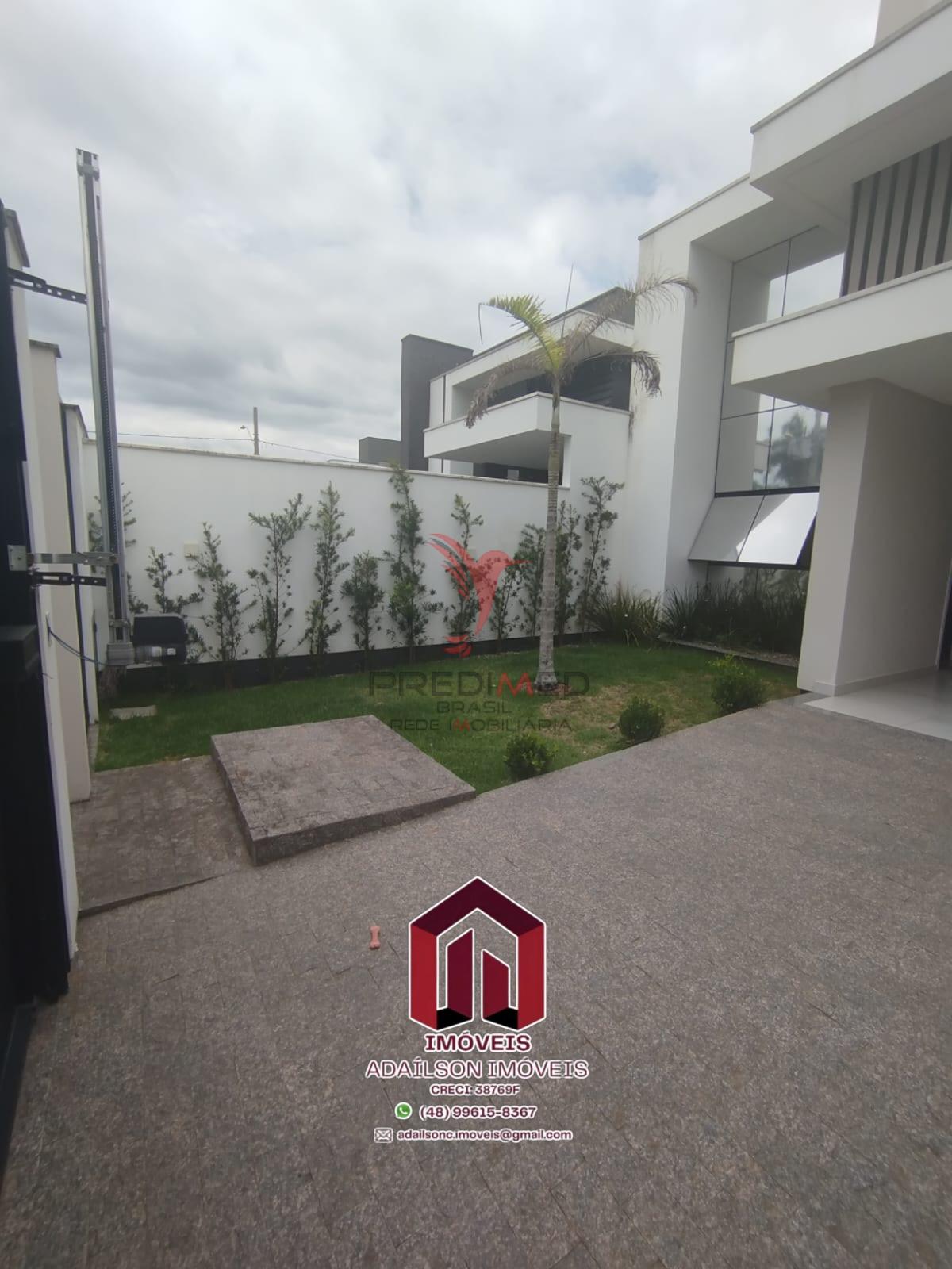 Casa com 3 Quartos sendo um su&iacute;te &agrave; venda, 104m&sup2;  Privativos - 2 vagas Tijucas SC Brasil  João Pessoa - 