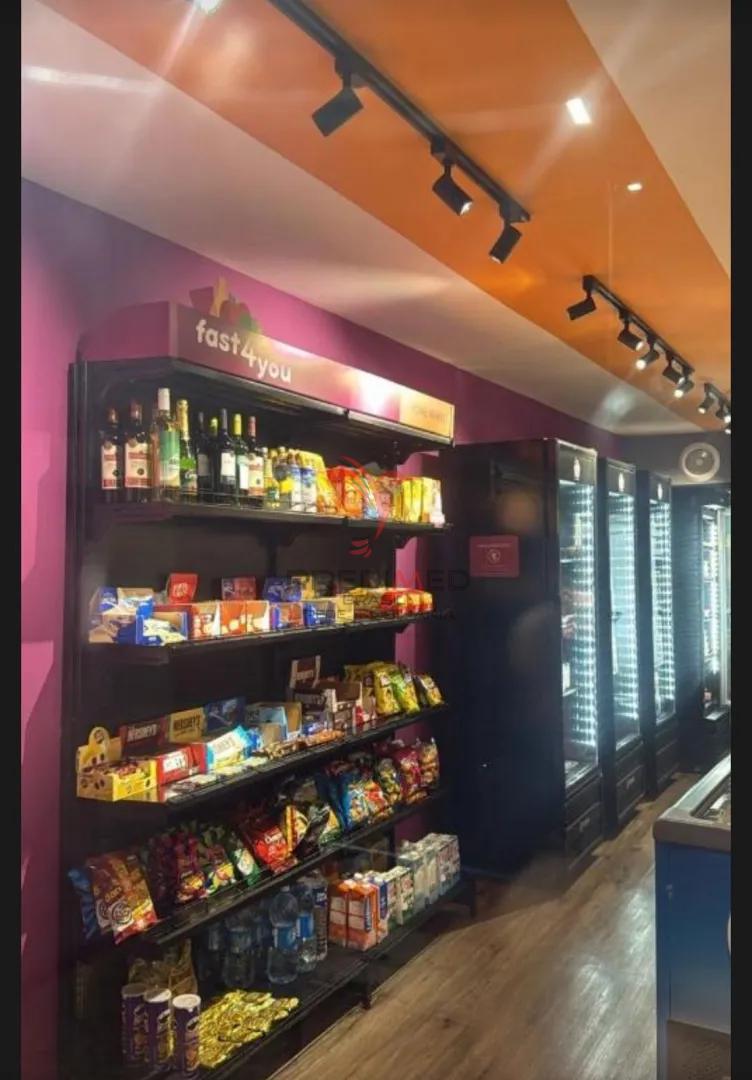 J&aacute; pensou em ter o P&ocirc;r do Sol do Jacar&eacute; como sua vista particular do 7&ordm; andar? Rua Golfo de Coronation - - 