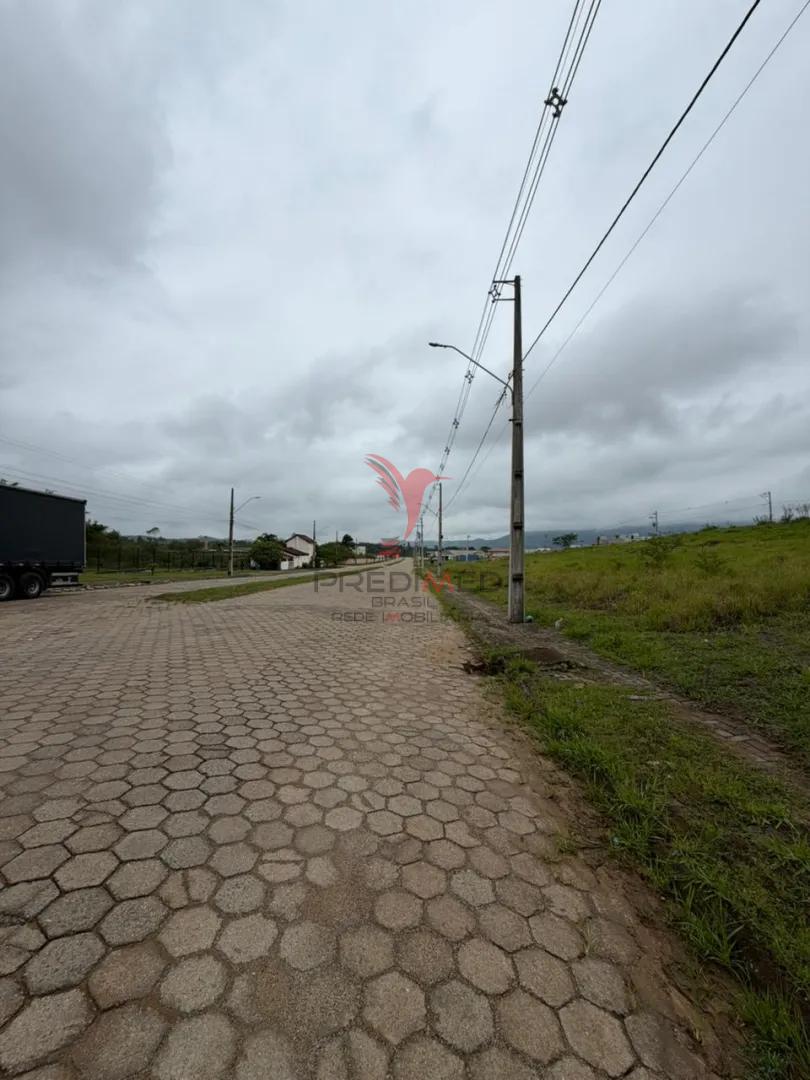 A Chance que Voc&ecirc; Esperava! Lote &agrave; Venda em Canelinha! Avenida Prefeito Silvestre Nunes Júnior - - 