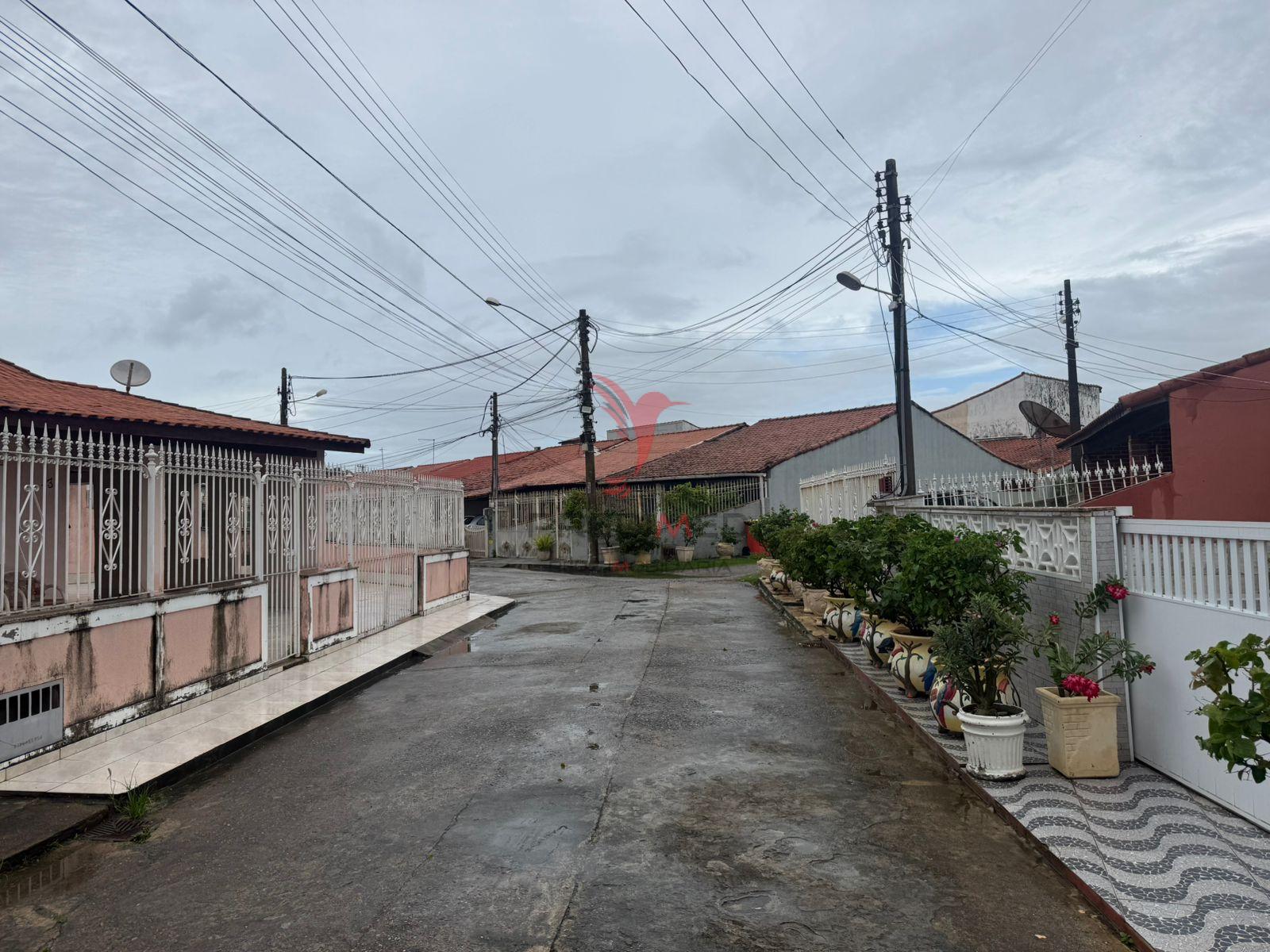 Excelente casa pr&oacute;ximo ao Centro de Iguaba por R$ 280.000 - PORTEIRA FECHADA  Iguaba Grande - 