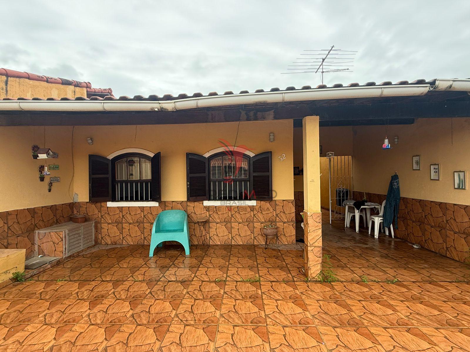 Excelente casa pr&oacute;ximo ao Centro de Iguaba por R$ 280.000 - PORTEIRA FECHADA  Iguaba Grande - 