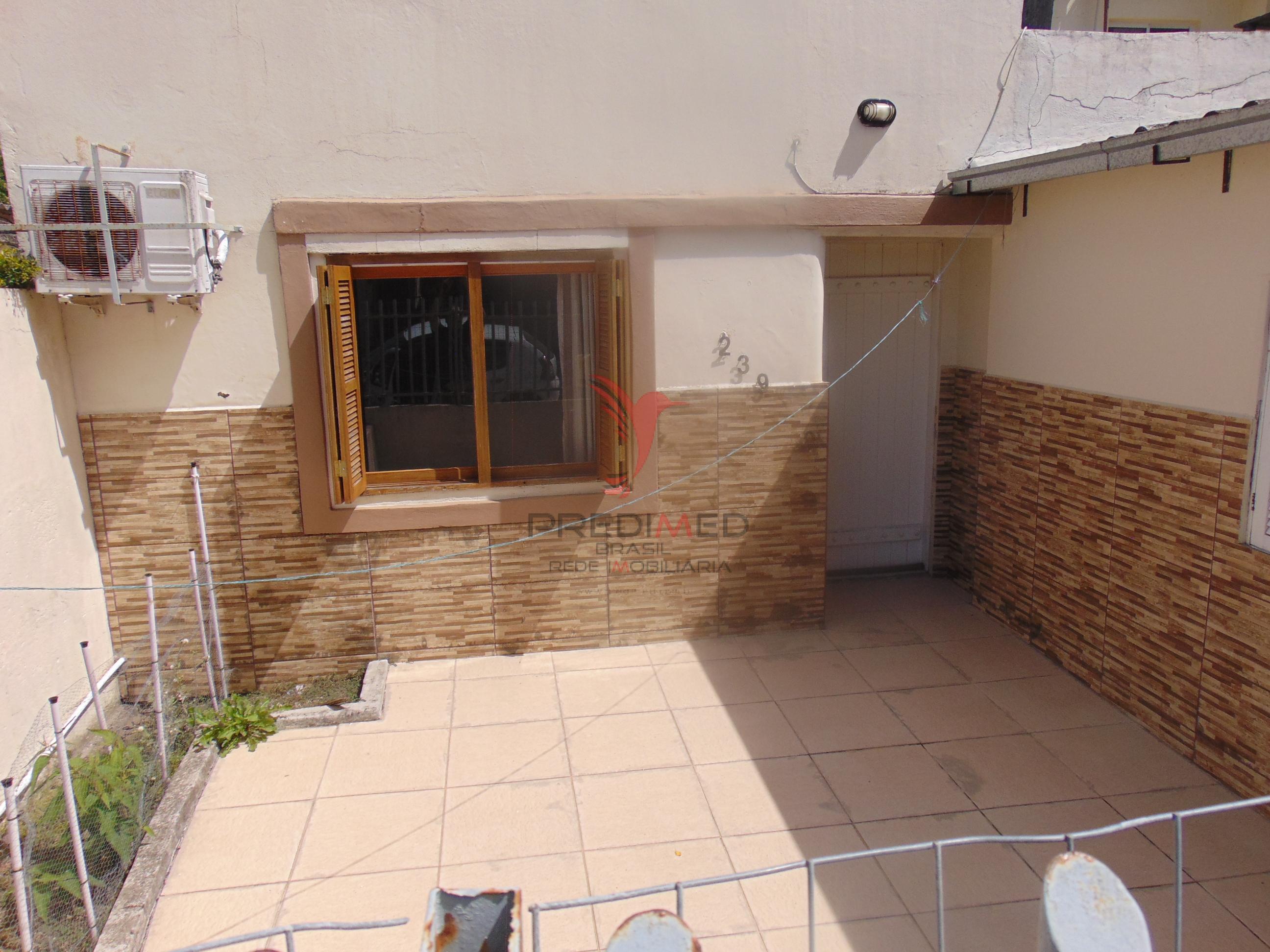 EXCELENTE CASA, NADA PARA REFORMAR, &Eacute; S&Oacute; SE MUDAR. No centro de  Pelotas  Pelotas - 