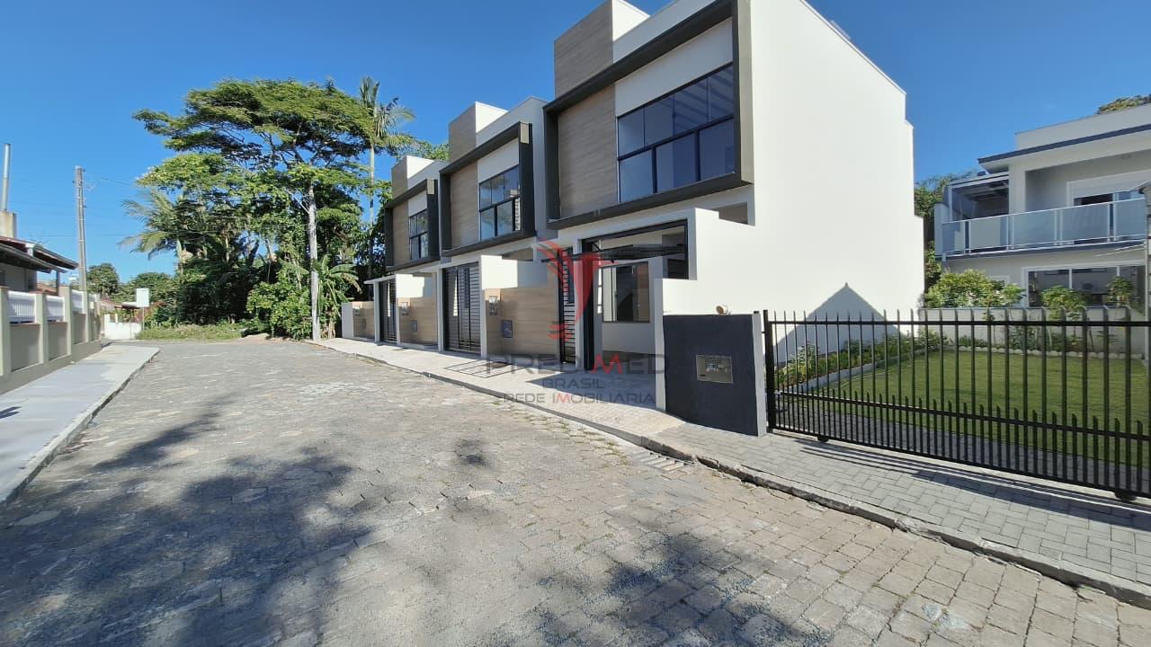 Sobrado na Praia  Penha - 