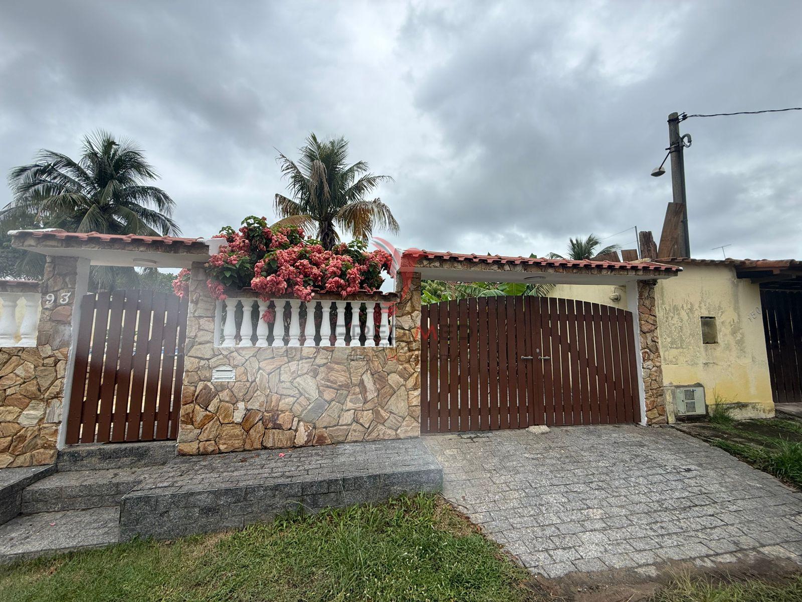 EXCELENTE CASA COM PISCINA EM IGUABINHA &ndash; IDEAL PARA MORADIA OU USO COMERCIAL Rua Engenho Novo Araruama - 