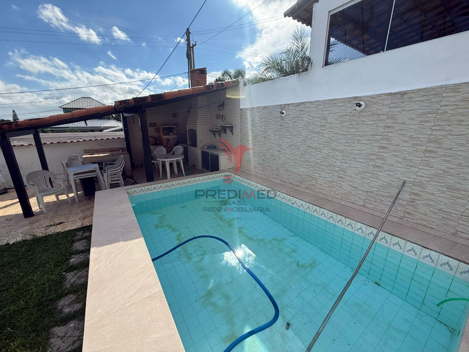 Excelente casa com Piscina e Campo de futebol por apenas R$ 380 MIL - Aceitamos financiame Rua Marília Marques Iguaba Grande - 