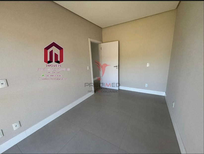 CASA 3 DORM UM SUITE NO GARDEN CONDOMINIO CLUBE EM BIGUA&Ccedil;U SC Brasil Avenida Deltaville Biguaçu - 