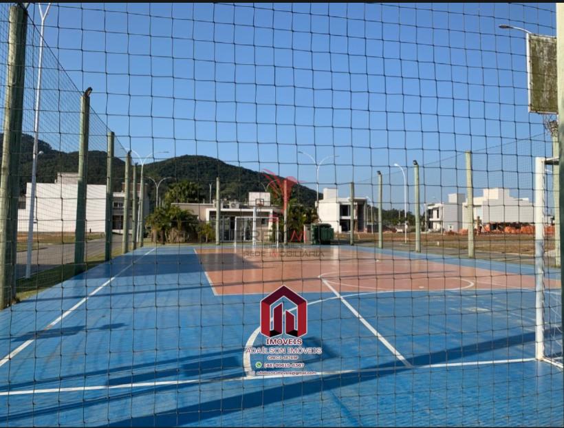 CASA 3 DORM UM SUITE NO GARDEN CONDOMINIO CLUBE EM BIGUA&Ccedil;U SC Brasil Avenida Deltaville Biguaçu - 