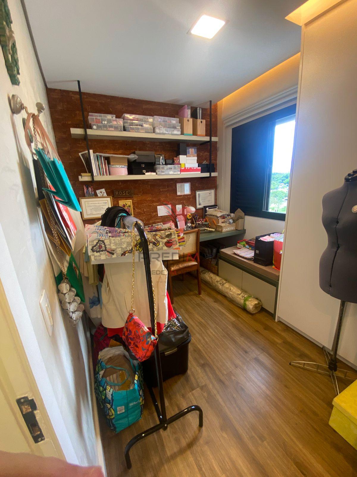 Apartamento de 3 Quartos. Projetado. Varanda. Na Vila Para&iacute;ba. Guaratinguet&aacute;  Guaratinguetá - 