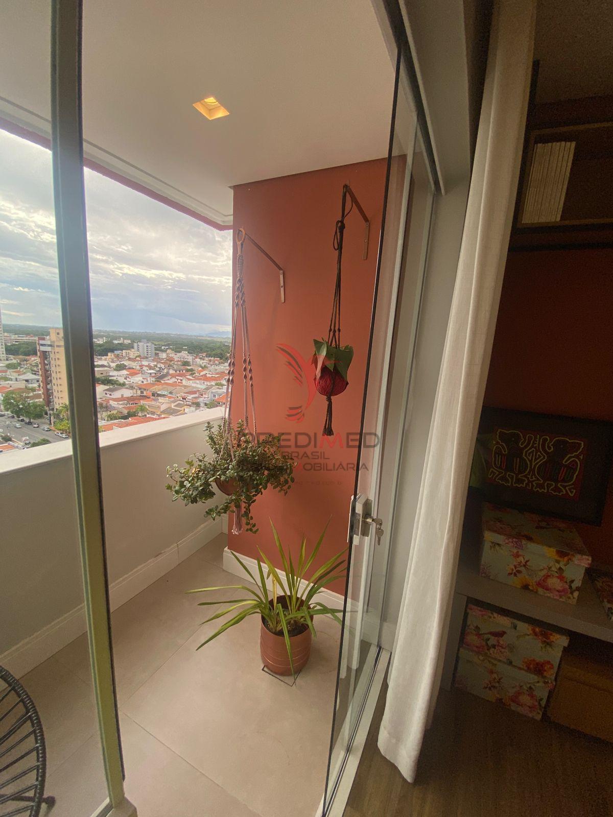 Apartamento de 3 Quartos. Projetado. Varanda. Na Vila Para&iacute;ba. Guaratinguet&aacute;  Guaratinguetá - 