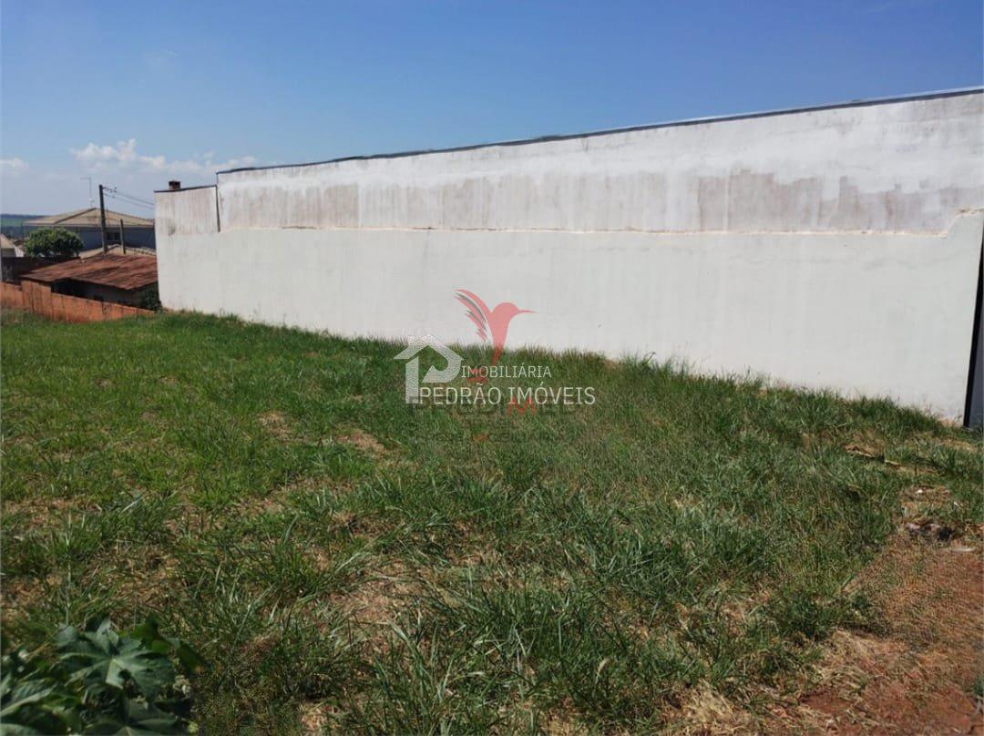 Lote/Terreno de 275m&sup2; no bairro Jardim Graja&uacute;, em Len&ccedil;&oacute;is Paulista  Lençóis Paulista - 