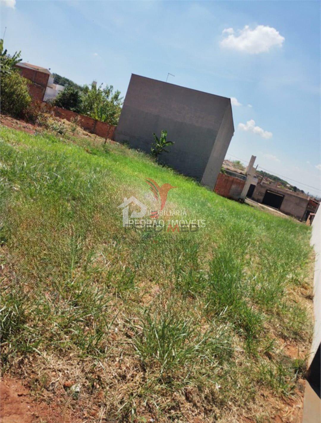 Lote/Terreno de 275m&sup2; no bairro Jardim Graja&uacute;, em Len&ccedil;&oacute;is Paulista  Lençóis Paulista - 