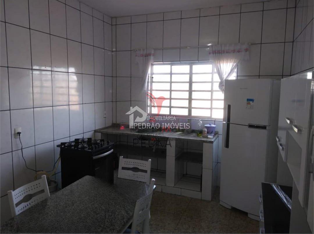 Casa de 3 quartos, 372m&sup2; no bairro Vila Baccili, em Len&ccedil;&oacute;is Paulista  Lençóis Paulista - 