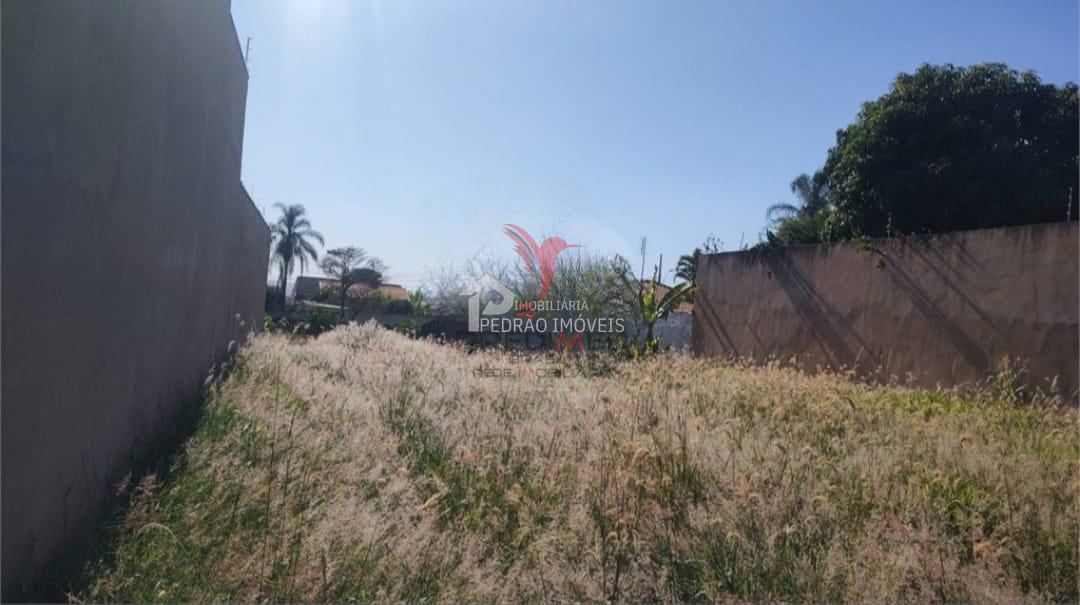 Lote/Terreno de 425m&sup2; no bairro Jardim Itamaraty, em Len&ccedil;&oacute;is Paulista  Lençóis Paulista - 
