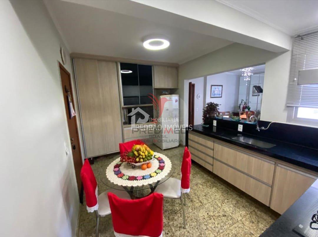 Apartamento de 3 quartos, 173m&sup2; no bairro Centro, em Len&ccedil;&oacute;is Paulista  Lençóis Paulista - 