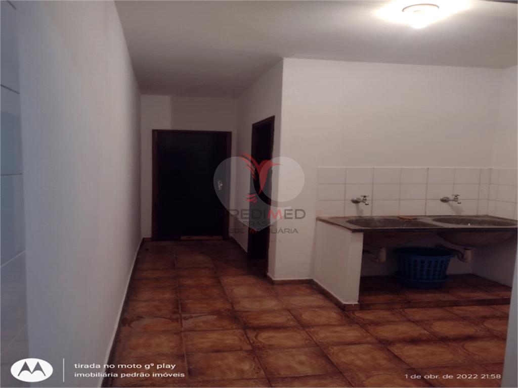 Casa de 2 quartos, 200m&sup2; no bairro Vila Marimbondo, em Len&ccedil;&oacute;is Paulista  Lençóis Paulista - 