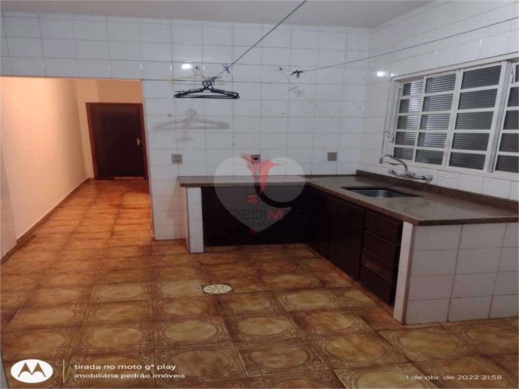Casa de 2 quartos, 200m&sup2; no bairro Vila Marimbondo, em Len&ccedil;&oacute;is Paulista  Lençóis Paulista - 