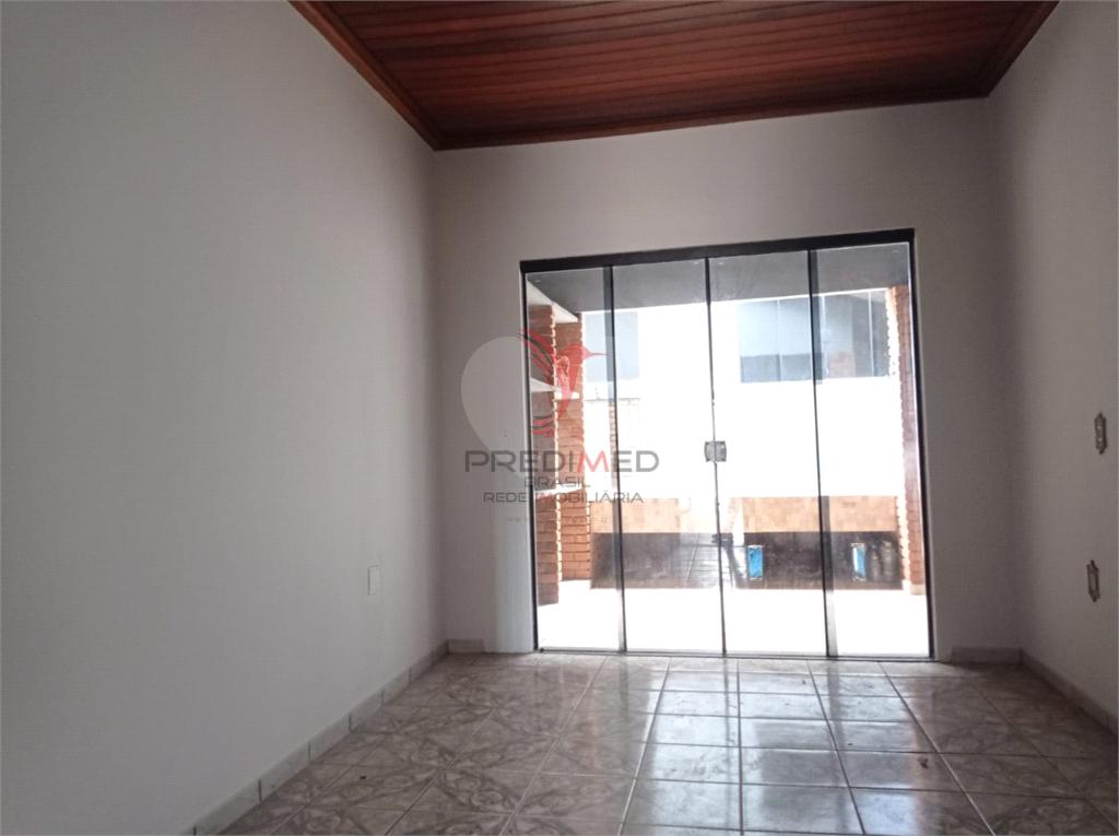 Casa de 1 quarto, 137m&sup2; no bairro Vila S&atilde;o Judas Tadeu, em Len&ccedil;&oacute;is Paulista  Lençóis Paulista - 