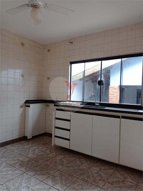 Casa de 1 quarto, 137m&sup2; no bairro Vila S&atilde;o Judas Tadeu, em Len&ccedil;&oacute;is Paulista  Lençóis Paulista - 