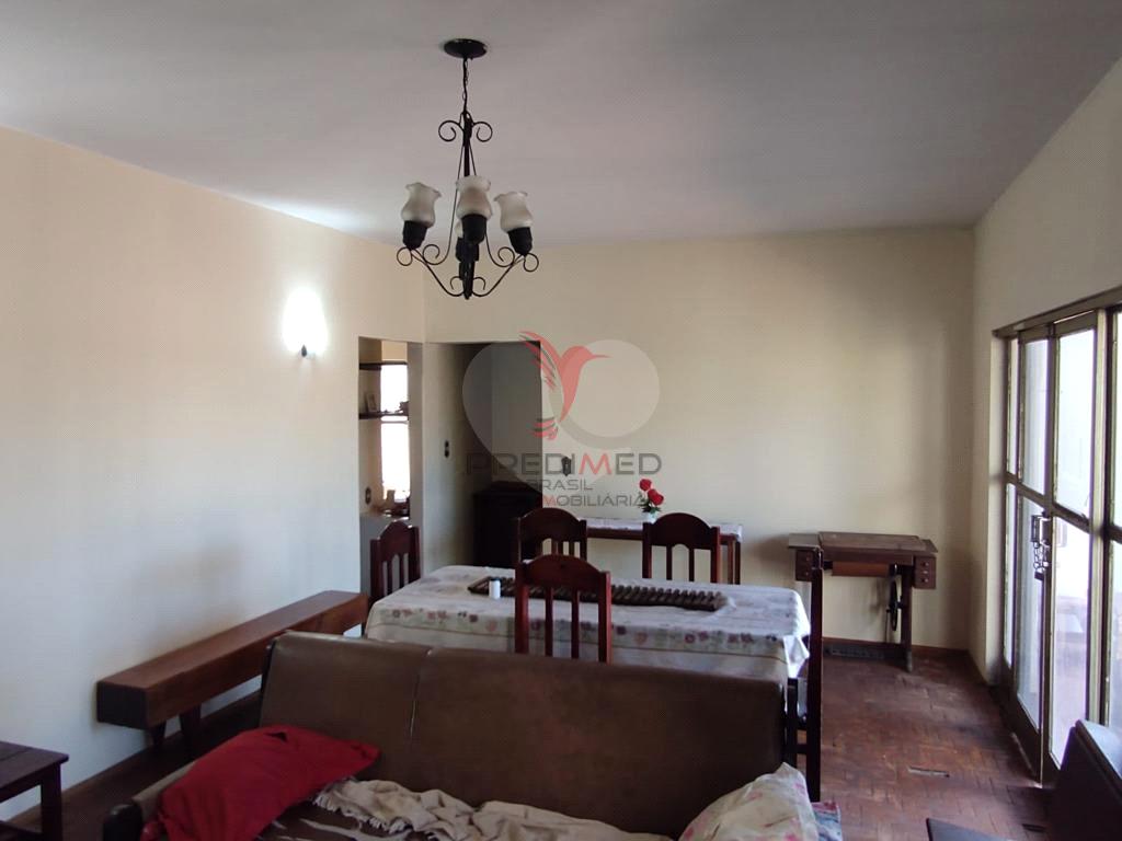 Casa de 3 quartos, 213m&sup2; no bairro Jardim Panorama, em Macatuba  MACATUBA - 