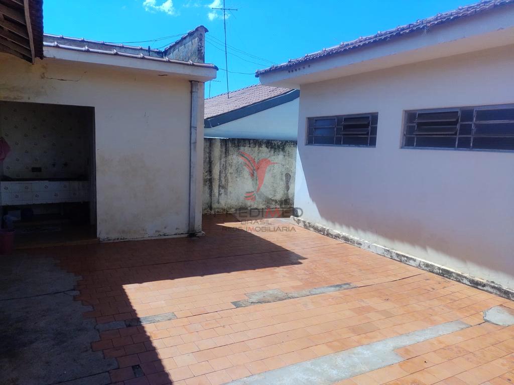 Casa de 3 quartos, 213m&sup2; no bairro Jardim Panorama, em Macatuba  MACATUBA - 