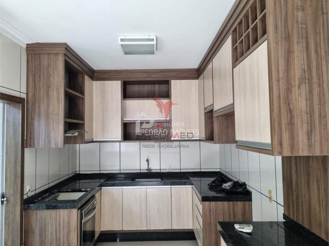 Casa de 2 quartos, 213m&sup2; no bairro N&uacute;cleo Habitacional Jardim Bocayuva, em Macatuba  MACATUBA - 