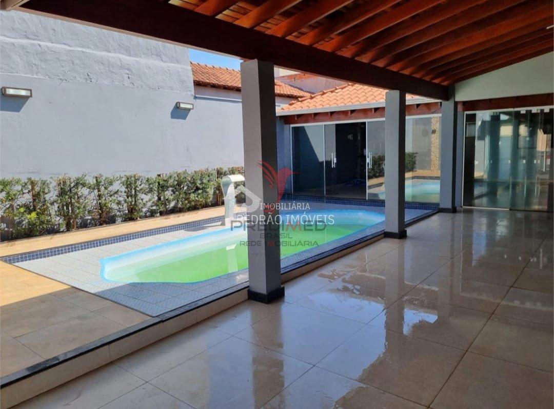 Casa de 2 quartos, 213m&sup2; no bairro N&uacute;cleo Habitacional Jardim Bocayuva, em Macatuba  MACATUBA - 