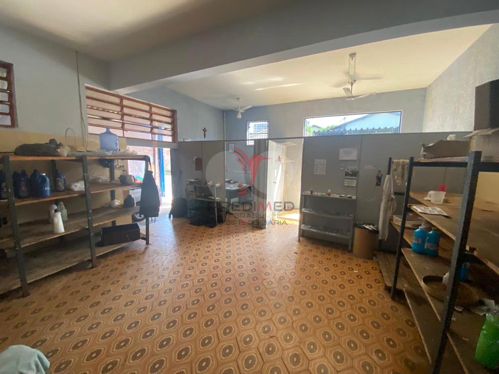 Loja / Sal&atilde;o / Ponto Comercial de 244m&sup2; no bairro Jardim Alvorada, em Len&ccedil;&oacute;is Paulista  Lençóis Paulista - 