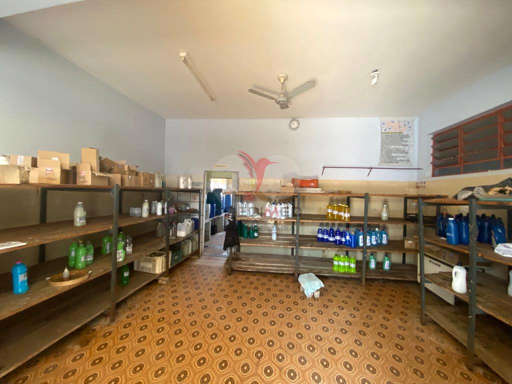 Loja / Sal&atilde;o / Ponto Comercial de 244m&sup2; no bairro Jardim Alvorada, em Len&ccedil;&oacute;is Paulista  Lençóis Paulista - 