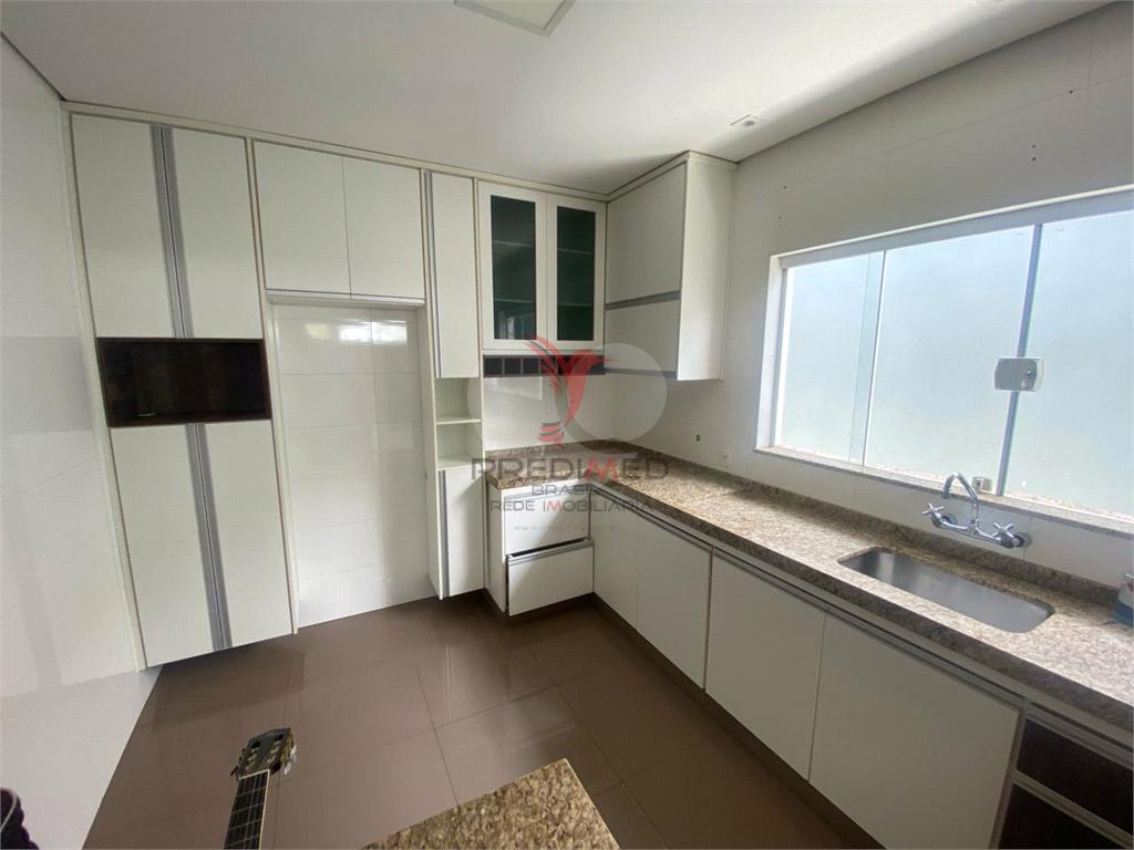 Casa de 2 quartos, 151m&sup2; no bairro Jardim Maria Luiza Iv, em Len&ccedil;&oacute;is Paulista  Lençóis Paulista - 