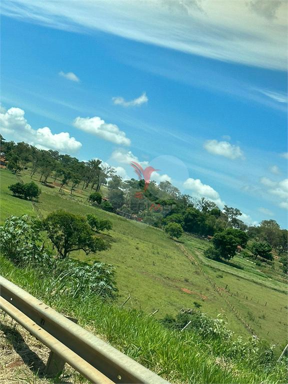 Fazenda/S&iacute;tios/Ch&aacute;caras de 3 quartos, 137m&sup2; no bairro &Aacute;guas Claras, em Iacanga  IACANGA - 