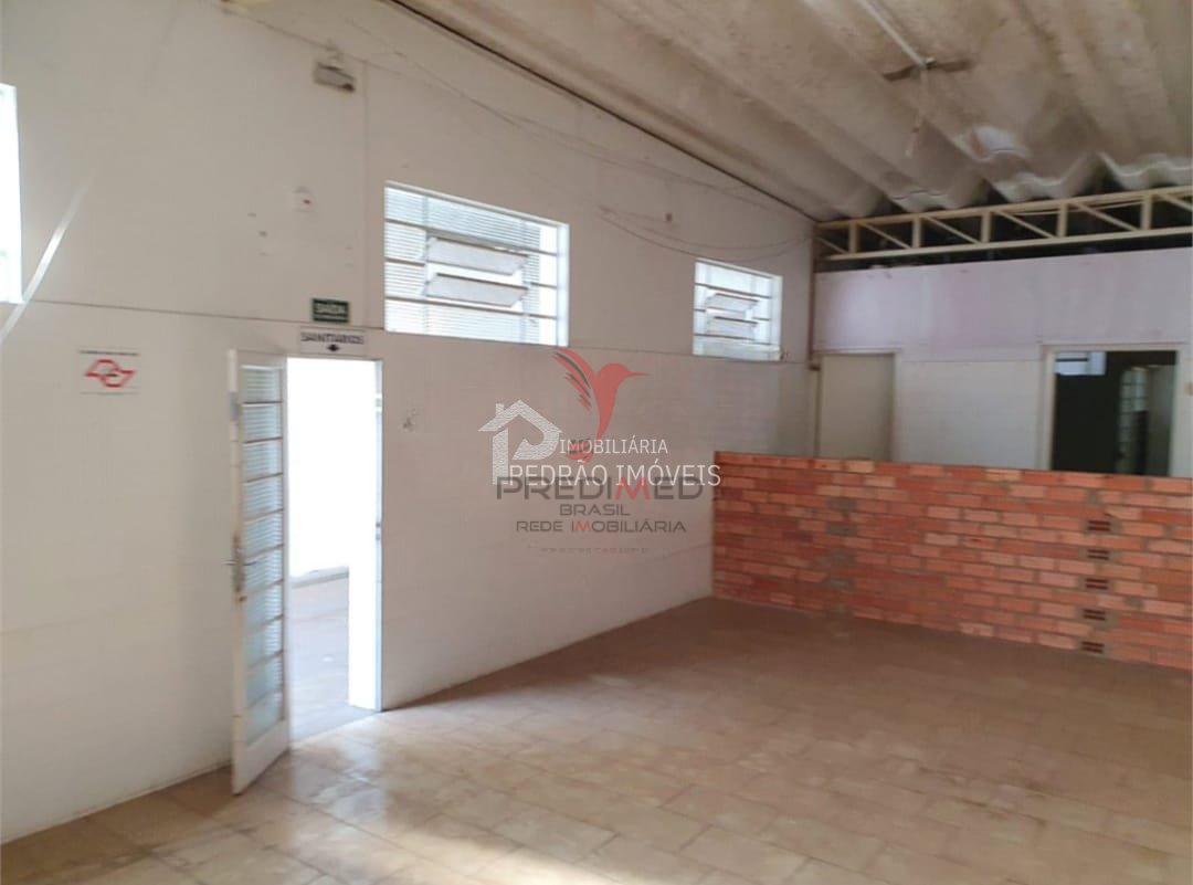 Loja / Sal&atilde;o / Ponto Comercial de 230m&sup2; no bairro Centro, em Botucatu  Botucatu - 